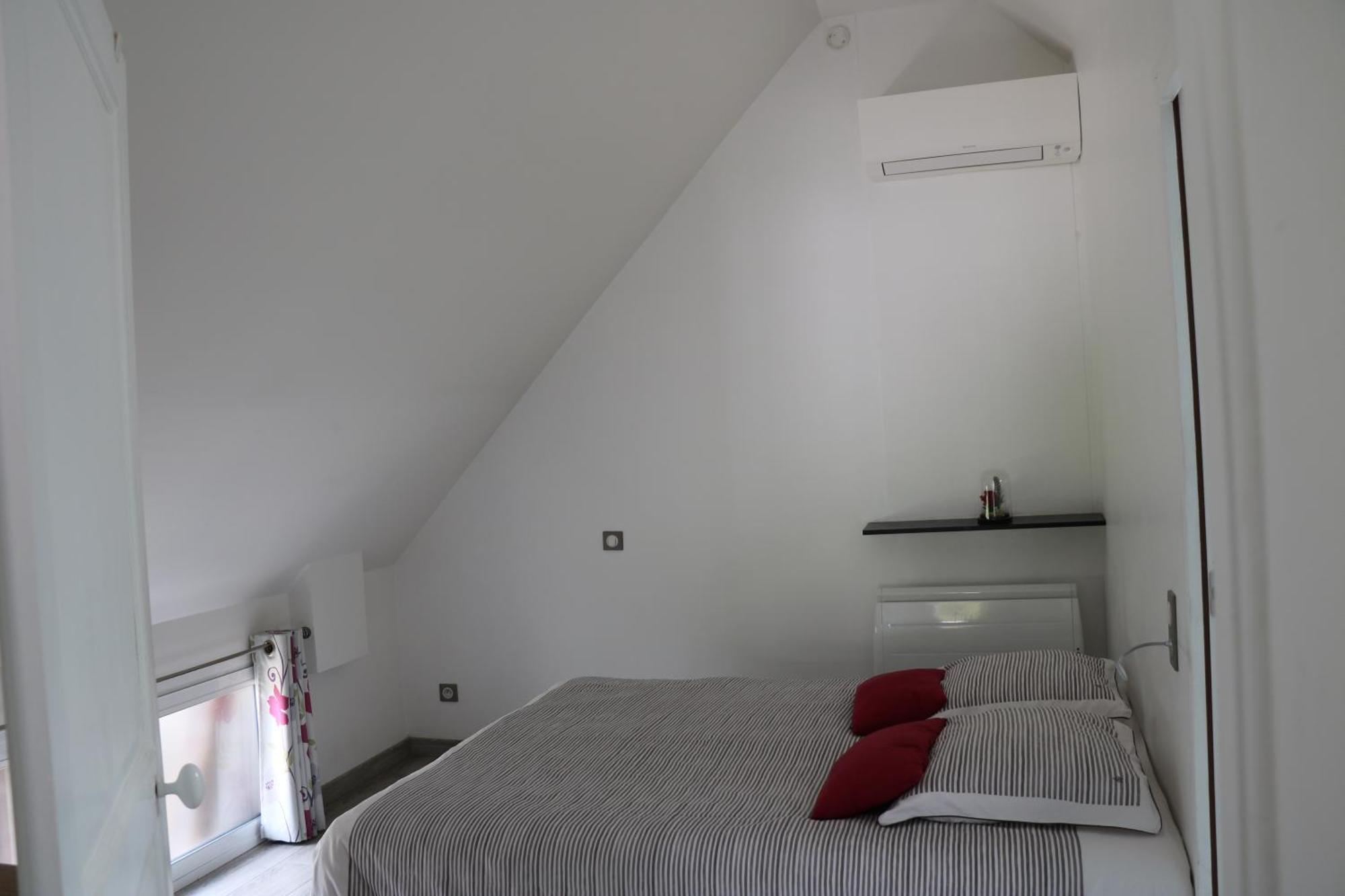Appartement Le Cosy De Roseline à Sézanne Extérieur photo