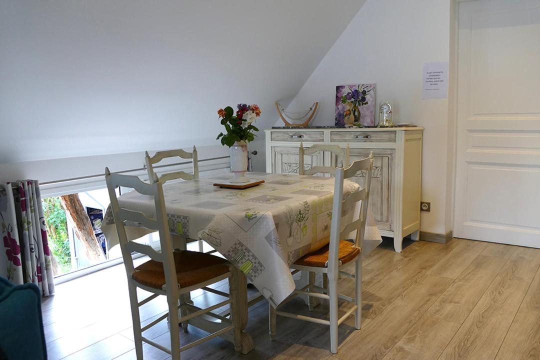Appartement Le Cosy De Roseline à Sézanne Extérieur photo