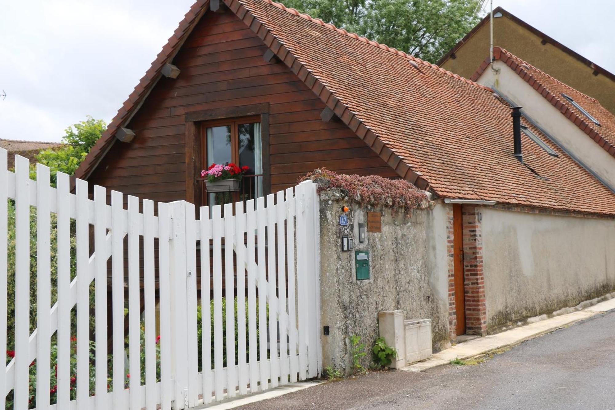 Appartement Le Cosy De Roseline à Sézanne Extérieur photo